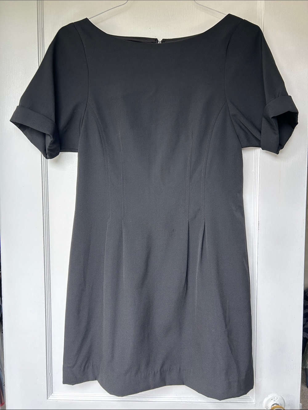 THEORY Classic Black Short-Sleeve Sheath Dress Size 6